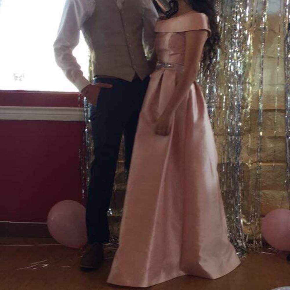 FORMAL DRESS - Picture 7 of 7